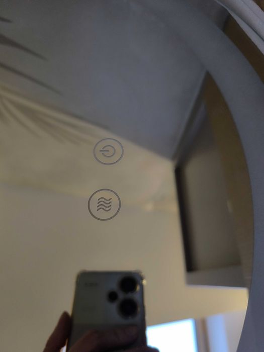 Lustro LED do łazienki