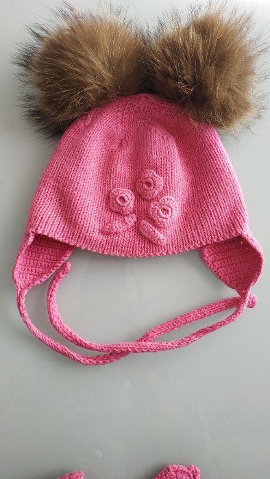 Красивейшая шапочка с натуральными помпонами до 2 лет + шарфик