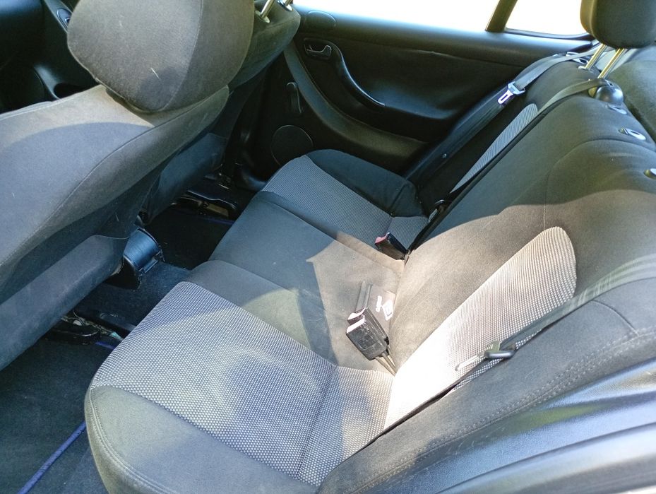 Leon 1.9 TDI 110hp zwykla pompa super stan .