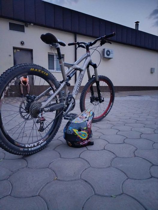 Велоспед Specialized Enduro