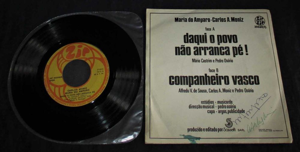 Vinil Daqui o povo não arranca pé!