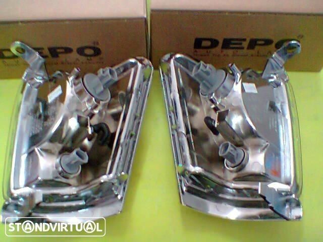 farolins pisca frente Toyota Hilux 4wd 1997-2001 (novos)