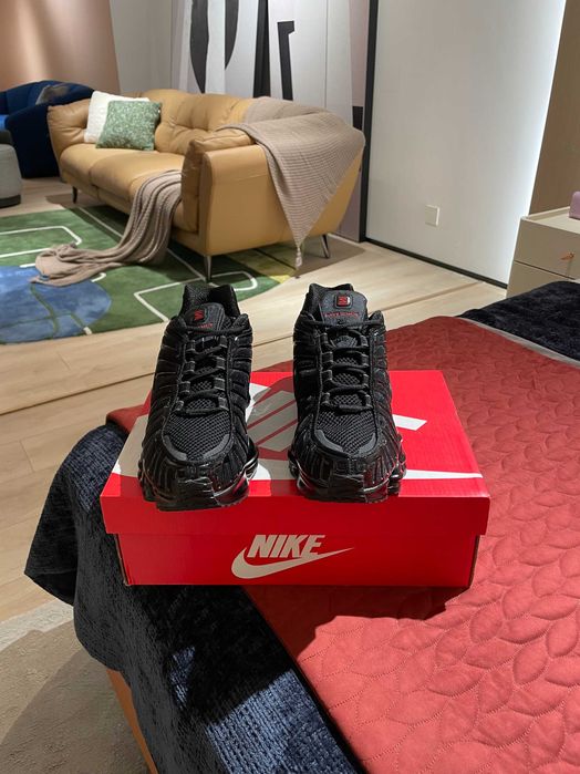 Nike Czarny TL36