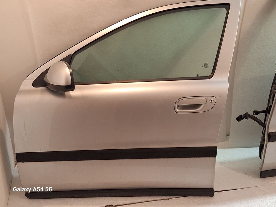 Volvo s60 I drzwi lewe przód 426-26