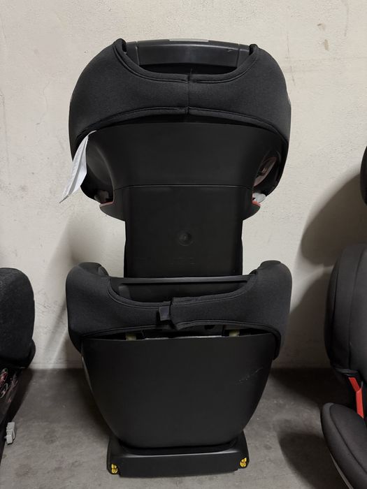 3 Cadeiras Auto Maxi-Cosi / Bébé Confort 15-36 kg com ISOFIX
