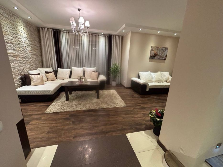 Елітний будинок Бережани. 291кв.м, 5кімнат. Сучасний ремонт.