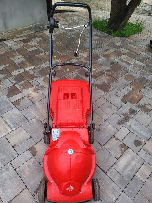 Газонокосарки великі і малі