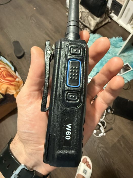 Продам рацию Kirisun w60