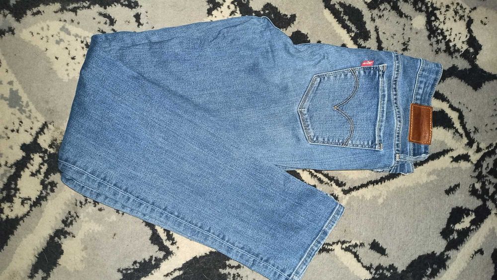 Spodnie dżinsy jeans Lévi-Strauss 712 slim rozmiar 28