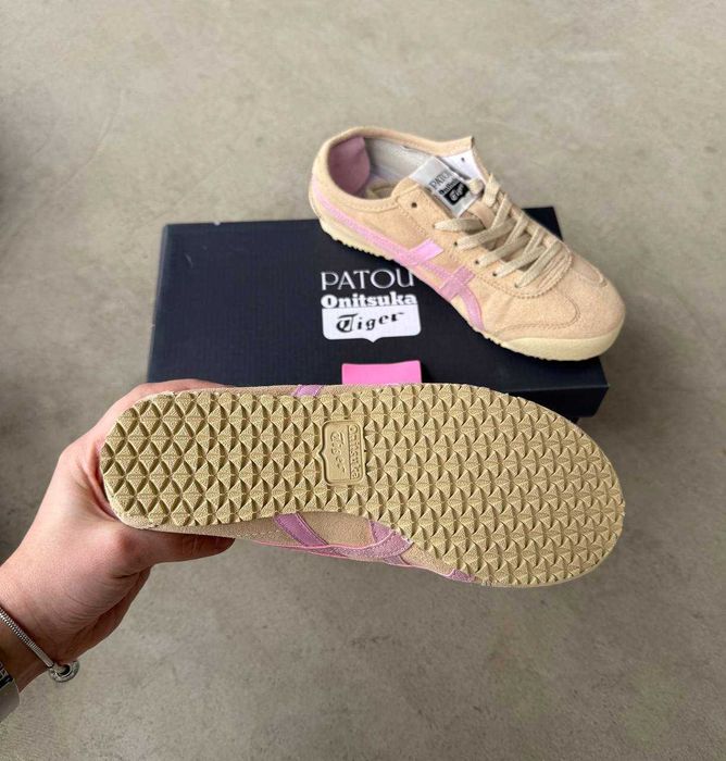 Нові Patou x Onitsuka Tiger Mexico 66