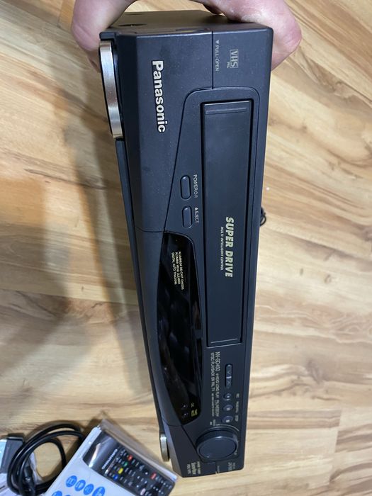 Panasonic NV-SD450+nowy pilot 8w1+stan b. dobry-podłączenie przez HDMI