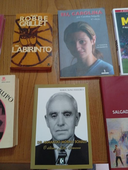 Vendo livros antigos