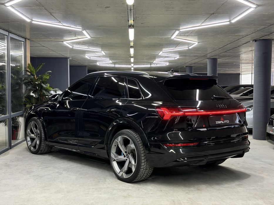 Audi E-tron S Quattro