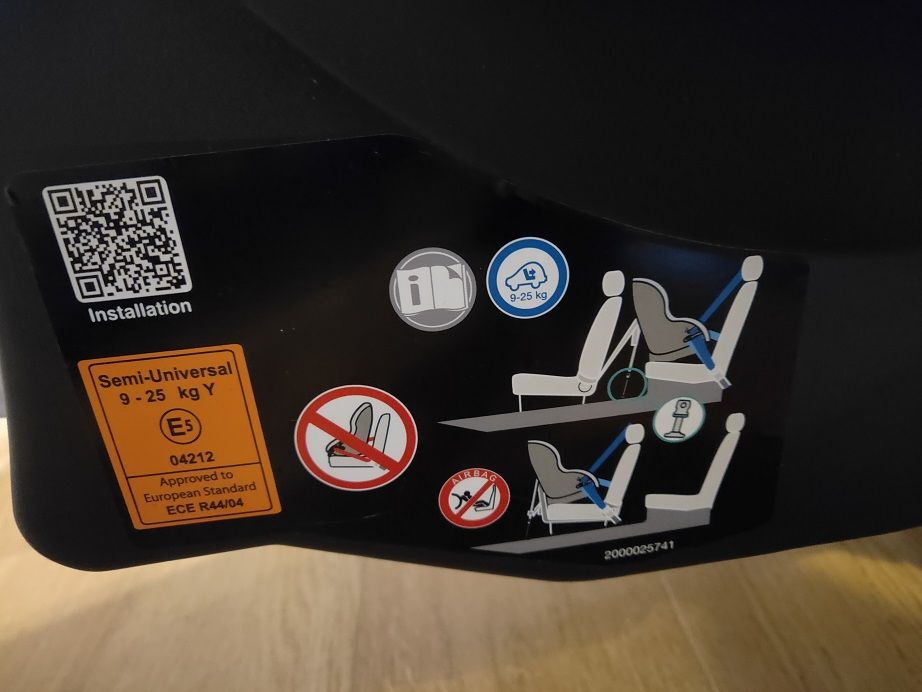 Fotelik Britax-Römer Max-Way 9-25 kg RWF – stan idealny, jak nowy