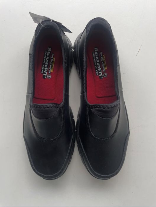 Шкіряні кросівки skechers