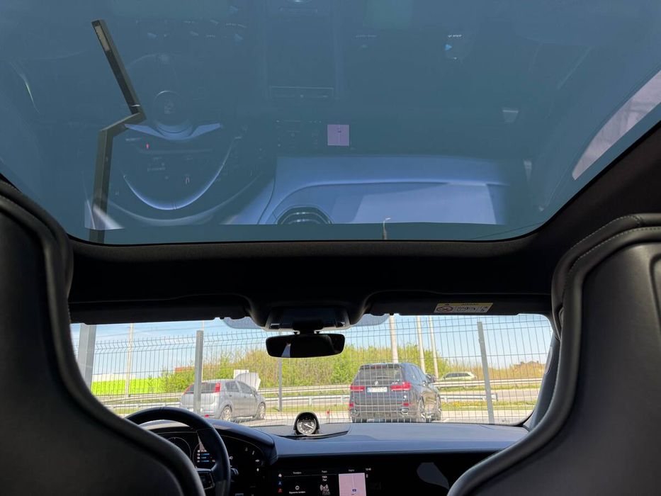 Porsche Taycan 2021 freshauto