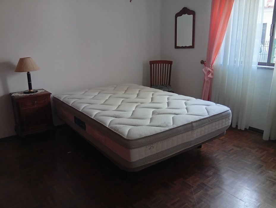 Alugo quarto em èvora