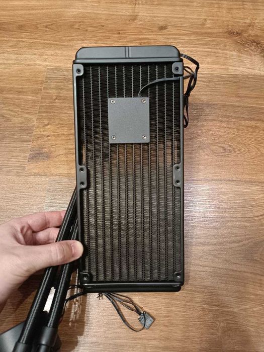 Водяне охолодження MSI MAG CoreLiquid 240R V2