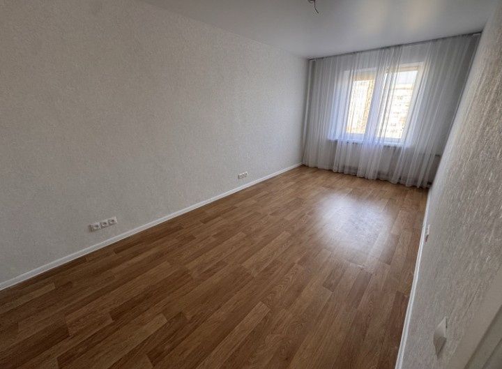 Здається трьох кімнатна квартира Центр