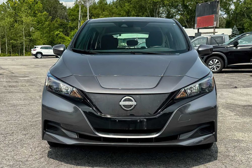 Nissan LEAF S      2023