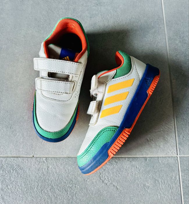 Buty dziecięce - adidasy - 27