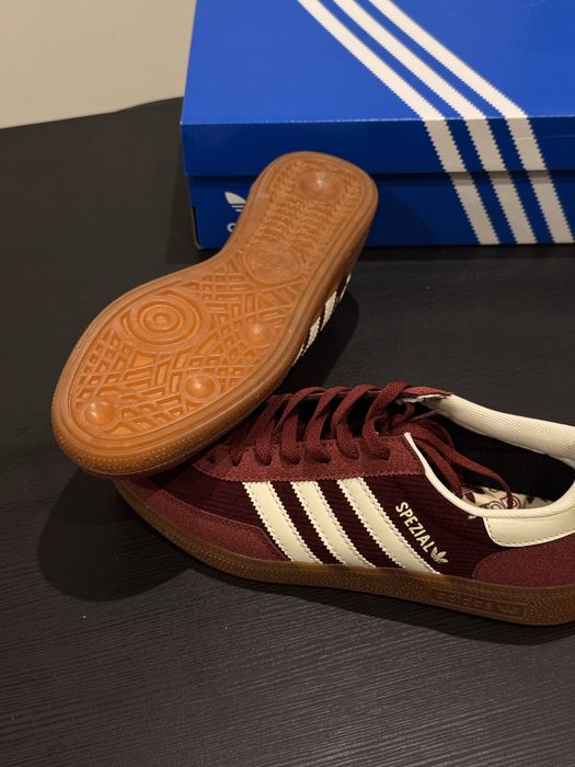 Sapatilhas Novas Bordo