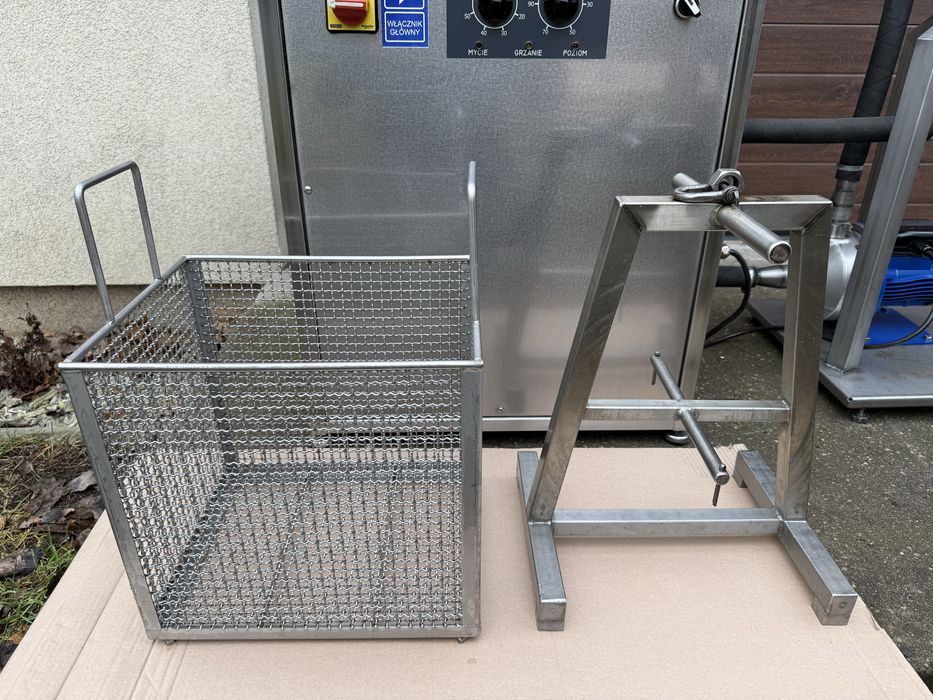 Myjka ultradźwiękowa przemysłowa firmy ULTRON