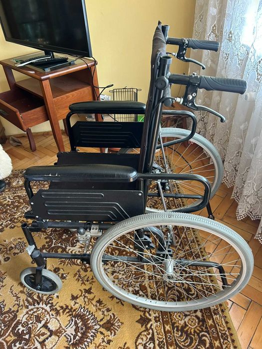 Wózek inwalidzki składany Genemax  – sprawny, lekki, bardzo dobry stan