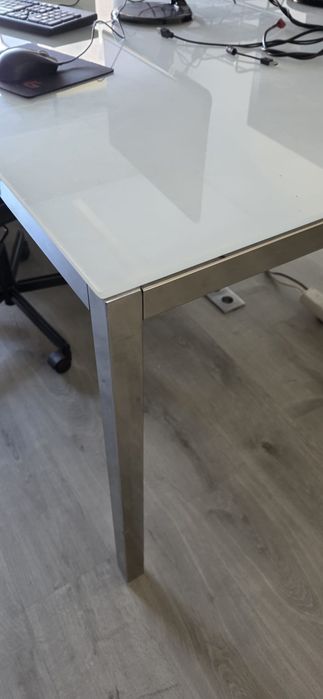 Mesas de Escritório em Vidro e Inox