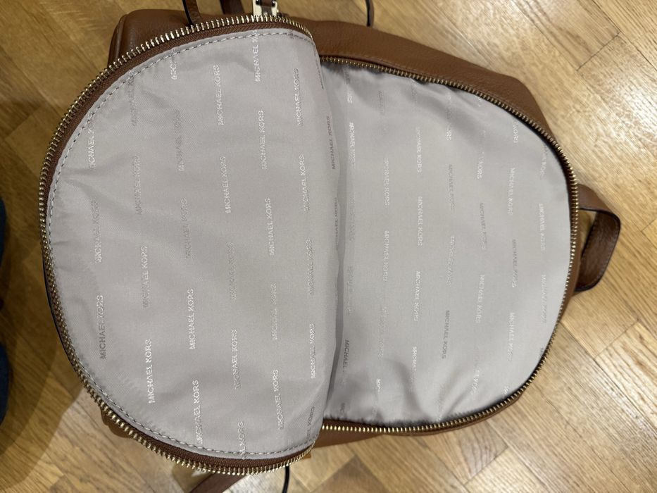 Шкіряний рюкзак Michael Kors