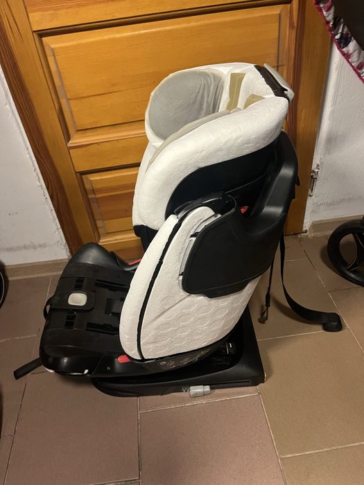Fotelik Maxi Cosi Titan Pro 9-36 kg w Bdb stanie