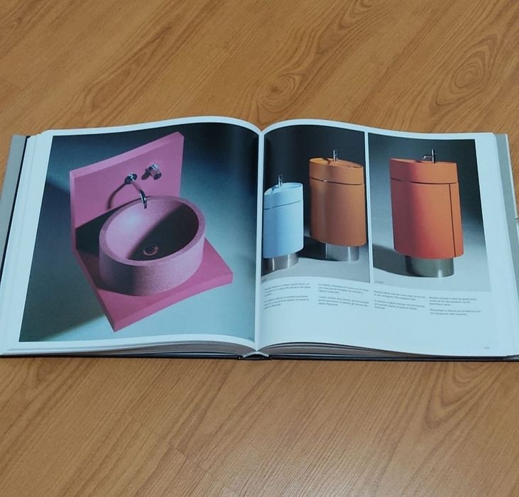 Livro "The bathroom book 2"