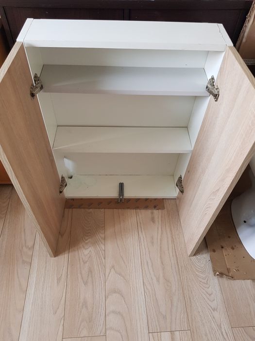 Szafka wisząca łazienkowa