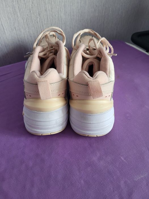 Жіночі кросівки nike