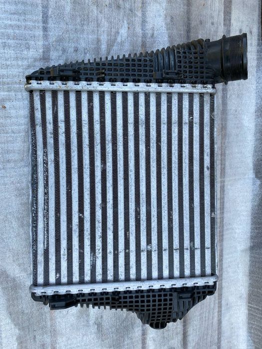 Porsche macan 95b рестайл радіатор інтеркулера лівий 95b145803g