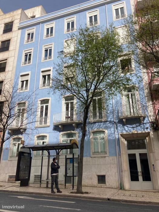 Quarto - localizado em Arroios Lisbon