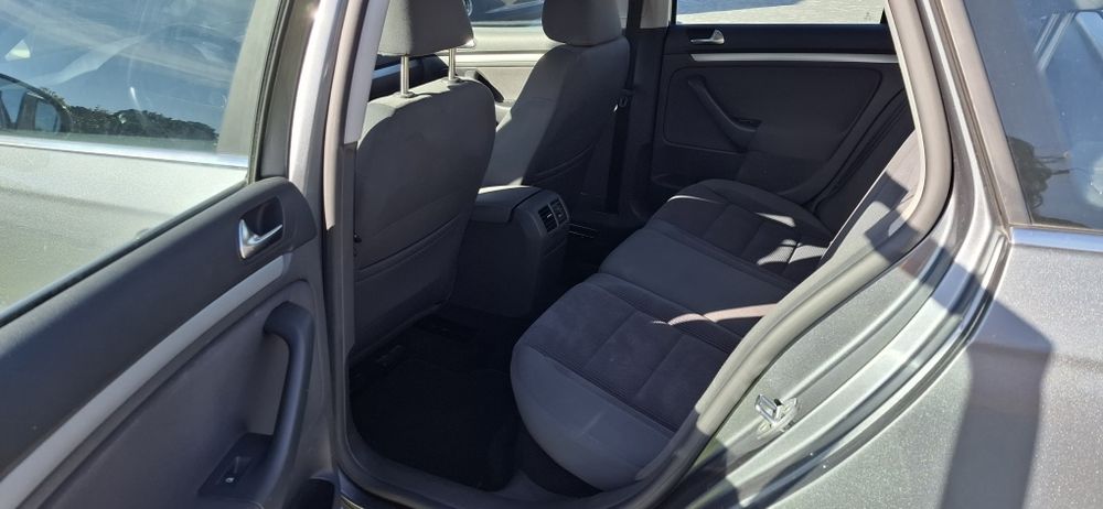 VW Golf kombi 1.6 MPI 102 konie rok 2008