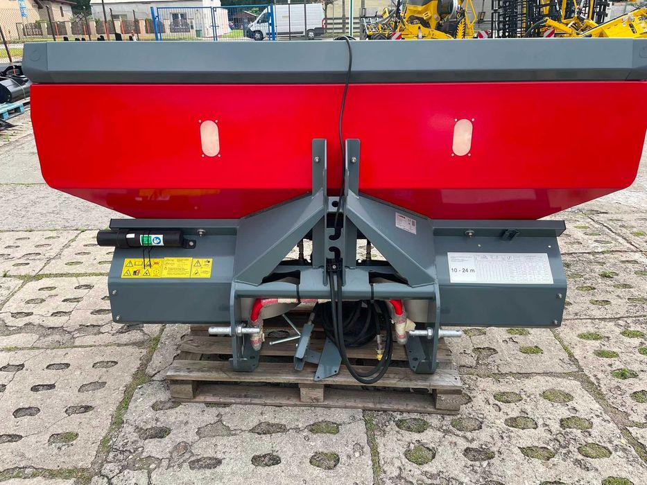 Rozsiewacz nawozów MX1000 Unia nowy