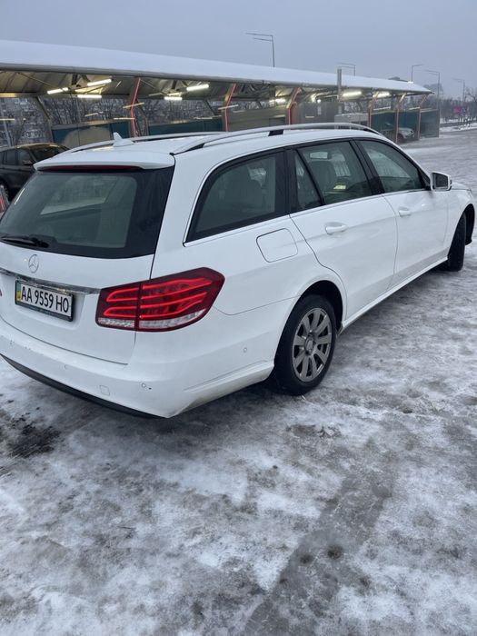 В Продажі Меседес 2013 року дизель стан супер