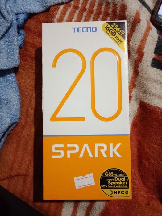 Телефон техно Спарк 20