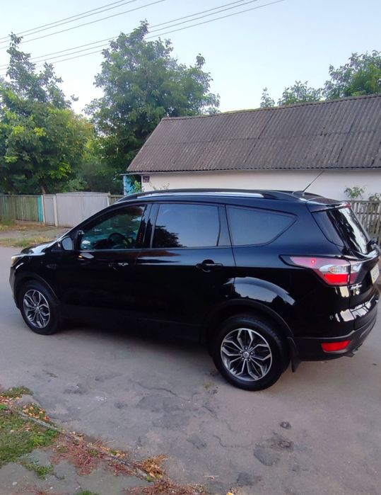 Продам Ford Escape