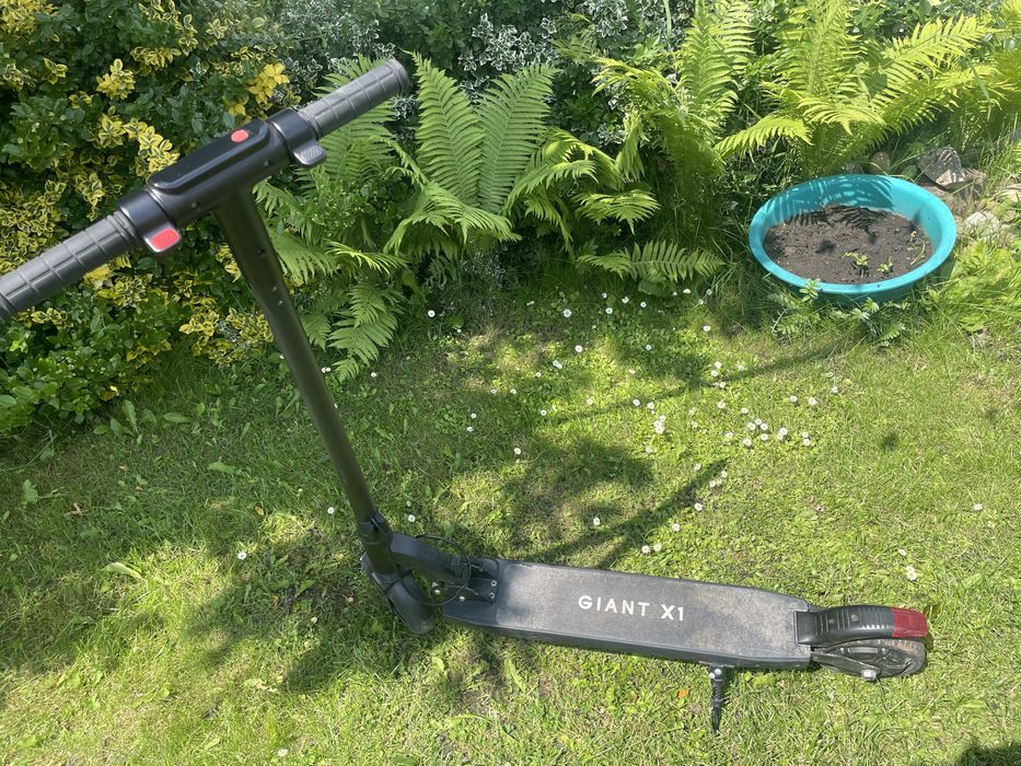 Електро самокат Giant X1