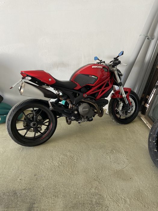 Ducati Monster 796