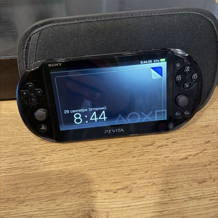Sony PlayStation Vita Slim PCH-2000, 64 ГБ, зарядка