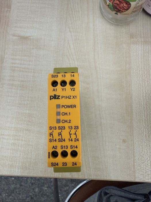 Pilz P1HZ X1 przekaznik bezpieczenstwa