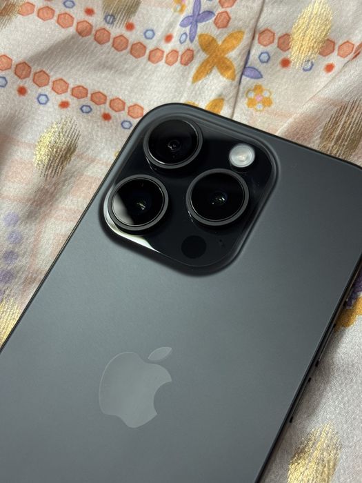 Iphone 15 black titanium 512 gb
