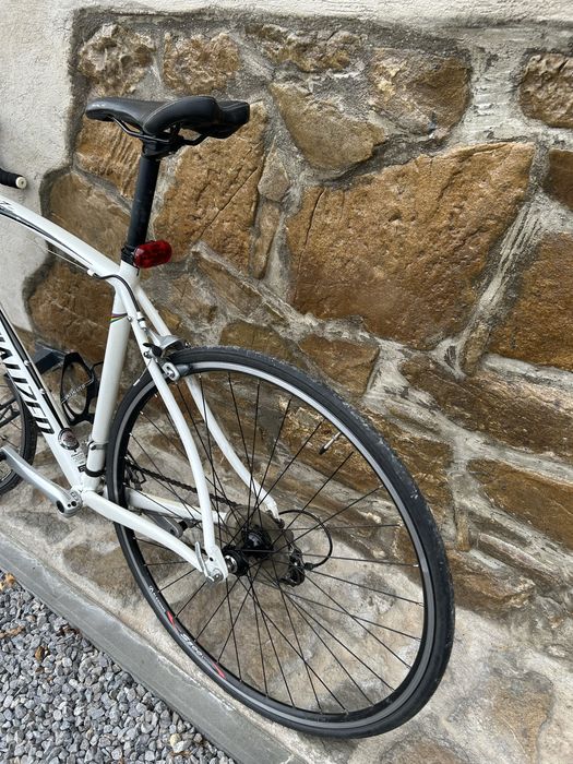 Rower szosowy SPECJALIZED Aliez sport