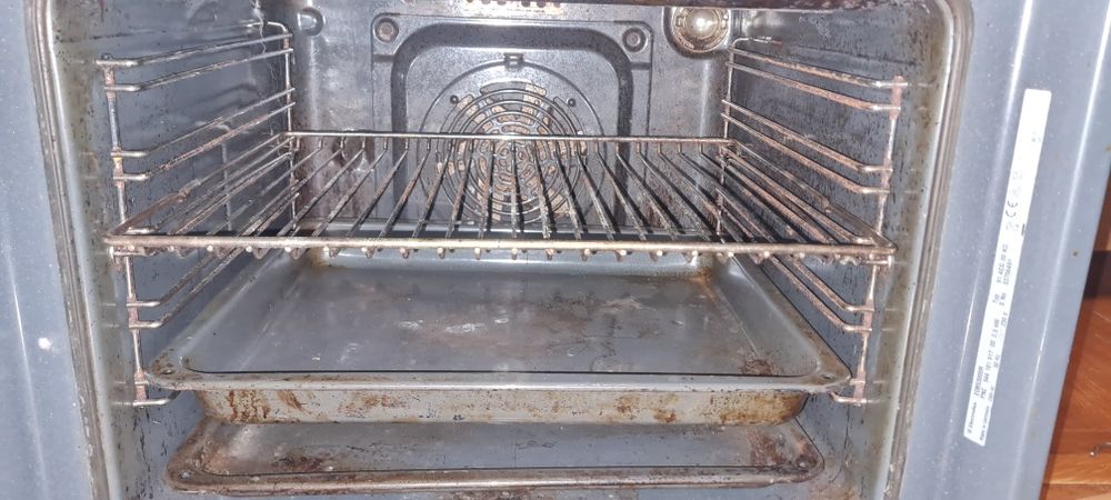 Electrolux EOB 53000 R духова шафа