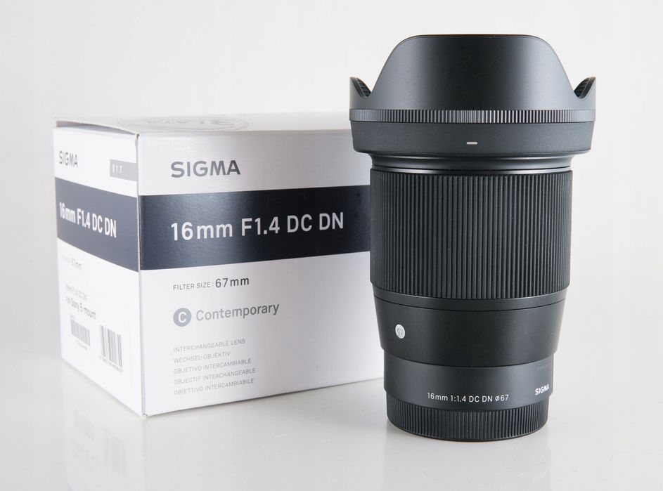 Obiektyw Sigma 16mm f/1.4 DC DN Sony E, stan bdb.