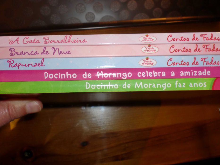 Livros Capa dura Colecção "Docinho de morango"